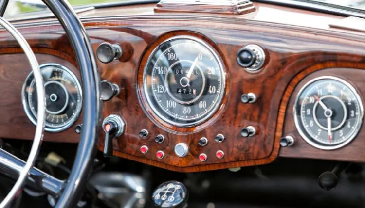 Case study: 'I am writing to inform...' або олдскульна класика